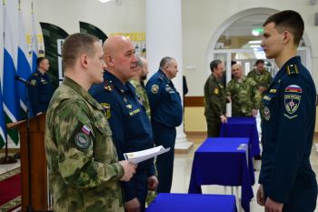 Обучающиеся института успешно освоили курс военно-спортивной подготовки 