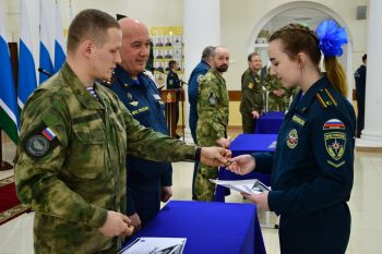 Обучающиеся института успешно освоили курс военно-спортивной подготовки 