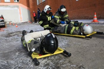 Курсанты и сотрудники вуза стали участниками соревнований по ликвидации последствий ДТП