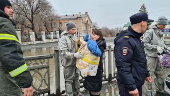 Аэромобильная группировка института ликвидирует последствия стихии в Орске