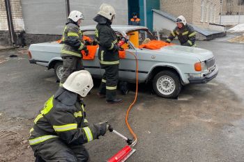 Слушатели вуза приняли участие в соревнованиях по профессиональному мастерству пожарных 