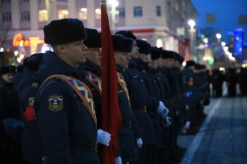 Парадные расчеты вуза приняли участие в первой ночной парадной тренировке 