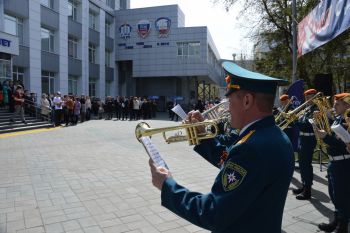 Накануне Дня Победы личный состав института принял участие в праздничных мероприятиях 