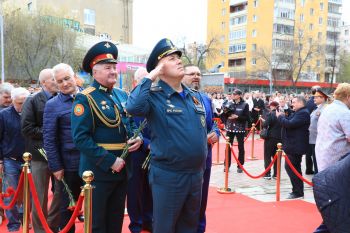 Личный состав института принял участие в открытии памятника Герою Советского Союза Валерию Востротину