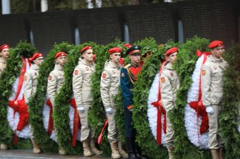 На Широкореченском мемориале Екатеринбурга прошел торжественный ритуал "Память"