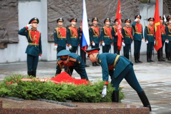 На Широкореченском мемориале Екатеринбурга прошел торжественный ритуал "Память"