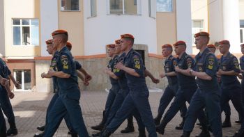 Конкурс строя и песни прошел в Уральском институте ГПС МЧС России