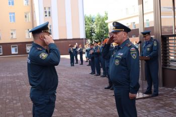 В институте состоялось торжественное построение, посвященное Дню России