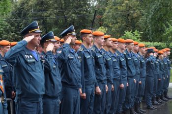 В институте прошло торжественное построение