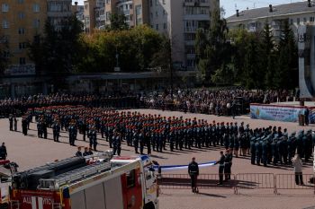 Александр Куренков поздравил первокурсников Уральского института ГПС МЧС России с принятием присяги