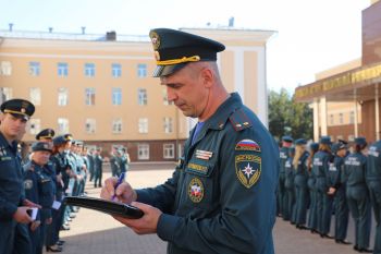 В институте прошел смотр формы одежды