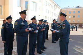 В институте прошел смотр формы одежды