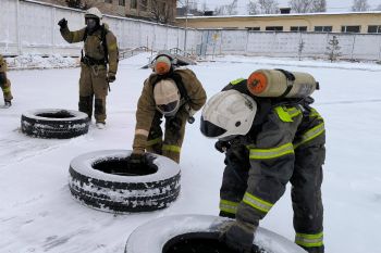 В институте завершилась программа по профессиональной подготовке по профессии «Пожарный»