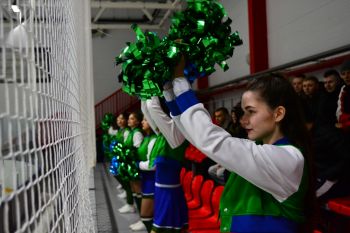 Команды вузов продолжают битву на льду за чемпионство