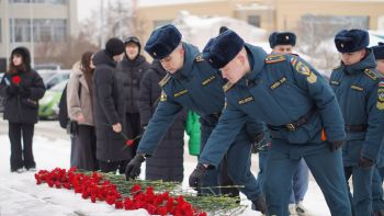 Личный состав института почтил память молодогвардейцев