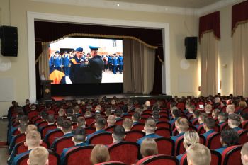 Председатель Екатеринбургской городской Думы Анна Гурарий посетила Уральский институт ГПС МЧС России