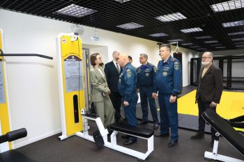 Председатель Екатеринбургской городской Думы Анна Гурарий посетила Уральский институт ГПС МЧС России