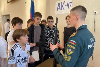 Курсанты института провели военно-патриотические игры для школьников