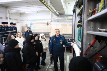 Кадеты познакомились с жизнью института