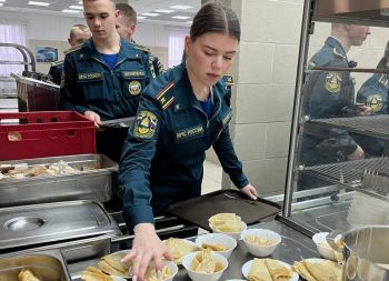 Личный состав института проводил зиму весёлыми соревнованиями