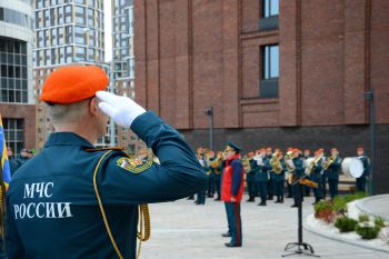 С огнем в сердце и верой в дело