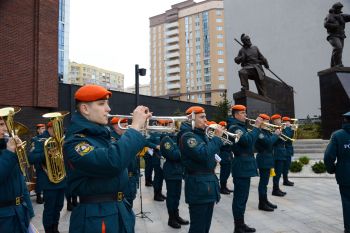 С огнем в сердце и верой в дело