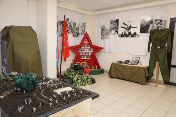 Курсанты института оформили фотозоны к юбилею Победы