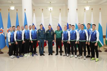 Встреча с начальником института: поддержка и вдохновение для команды по пожарно-спасательному спорту