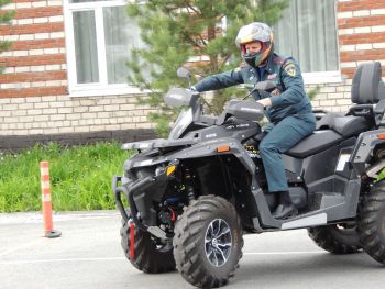 В вузе состоялся выпуск водителей внедорожных автомототранспортных средств
