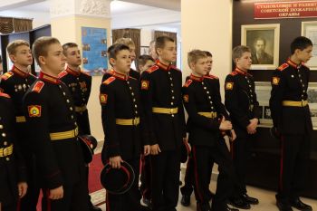 Воспитанники суворовского училища посетили Уральский институт ГПС МЧС России