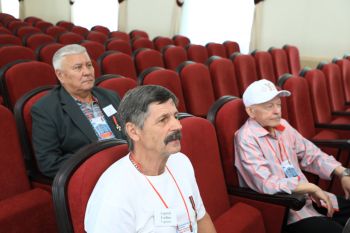 Пятьдесят лет спустя: выпускники вновь в стенах института