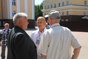 Пятьдесят лет спустя: выпускники вновь в стенах института