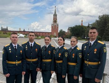 В Кремле с Владимиром Путиным встретились лучшие выпускники вузов МЧС России