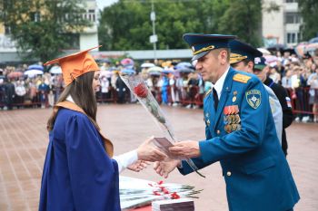 Выпуск молодых специалистов 2025