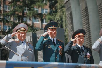 Начальник института принял участие в торжественном выпуске Уральского юридического института МВД России