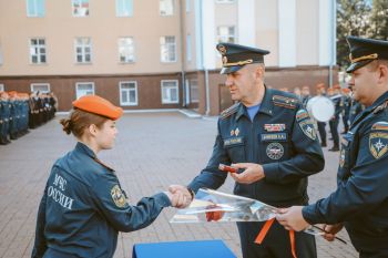 В институте отметили День знаний торжественным построением