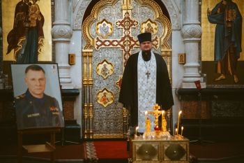 Личный состав института почтил память Евгения Зиничева