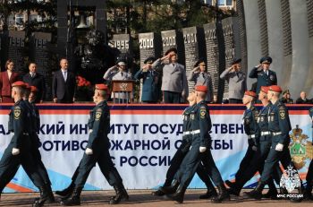 Александр Куренков принял участие в торжественной церемонии по случаю принятия Присяги в Уральском институте ГПС МЧС России