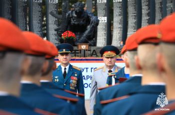 Александр Куренков принял участие в торжественной церемонии по случаю принятия Присяги в Уральском институте ГПС МЧС России