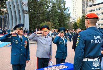 Александр Куренков принял участие в торжественной церемонии по случаю принятия Присяги в Уральском институте ГПС МЧС России