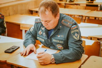 Сотрудники Уральского института ГПС МЧС России прошли плановые квалификационные испытания