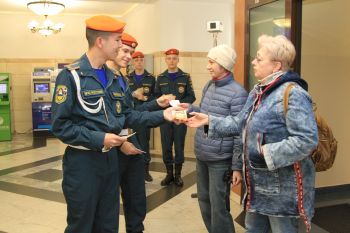 Торжественной встречей и яркими эмоциями: в Уральском институте ГПС МЧС России встретили профессорско-преподавательский состав в преддверии Дня учителя!
