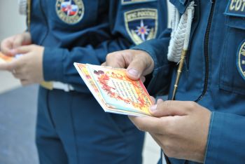 Торжественной встречей и яркими эмоциями: в Уральском институте ГПС МЧС России встретили профессорско-преподавательский состав в преддверии Дня учителя!