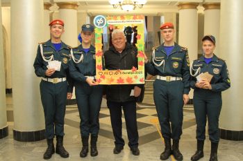 Торжественной встречей и яркими эмоциями: в Уральском институте ГПС МЧС России встретили профессорско-преподавательский состав в преддверии Дня учителя!