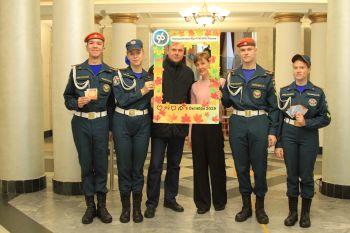 Торжественной встречей и яркими эмоциями: в Уральском институте ГПС МЧС России встретили профессорско-преподавательский состав в преддверии Дня учителя!