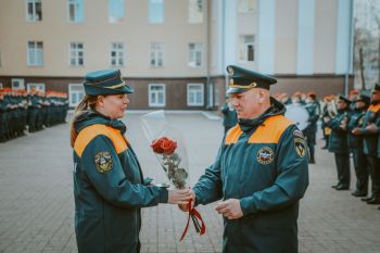 Традиционное еженедельное построение личного состава 