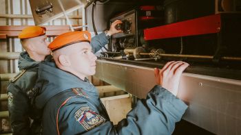 Курсанты и студенты института посетили  специализированную пожарно-спасательную часть