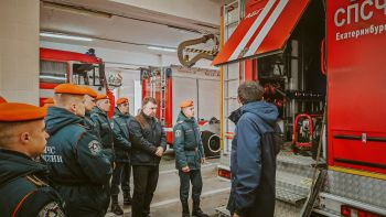 Курсанты и студенты института посетили  специализированную пожарно-спасательную часть