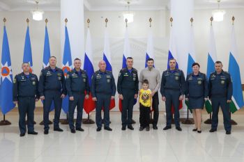 В преддверии 35-летия со дня образования МЧС России, Павел Валерьевич Дацюк посетил Уральский институт ГПС МЧС России