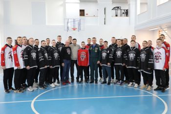 В преддверии 35-летия со дня образования МЧС России, Павел Валерьевич Дацюк посетил Уральский институт ГПС МЧС России